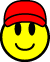 Улыбки Смайл в красной кепке улыбается смайлы